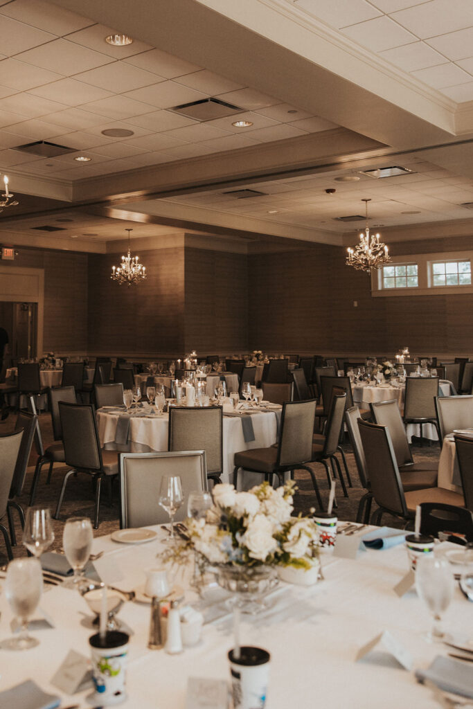 wedding reception decor at Cleveland ohio country club