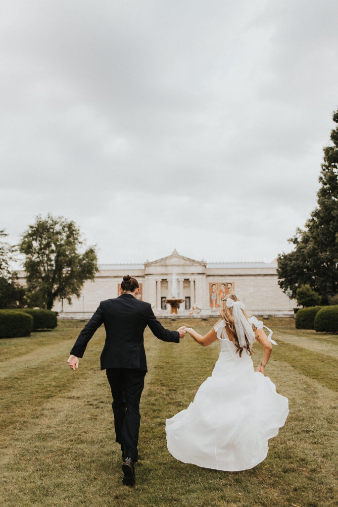 Cleveland Museum of Art photos of couple running hand in hand